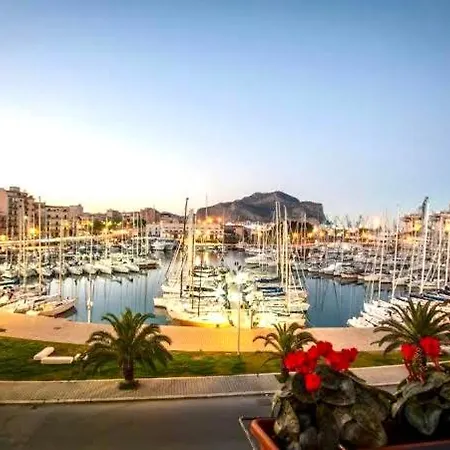 Sunny Апартаменты *